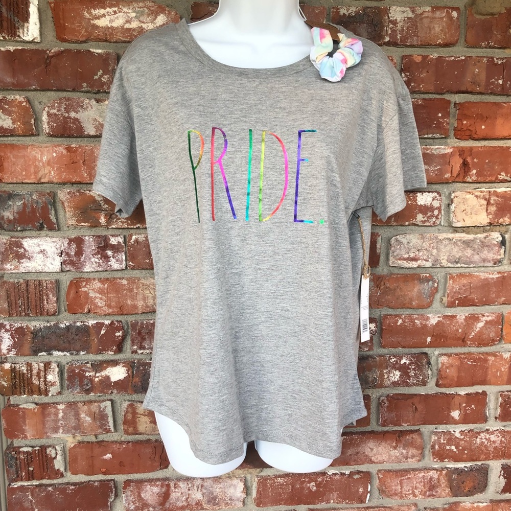 Rae Dunn "Pride" light gray tee size Medium